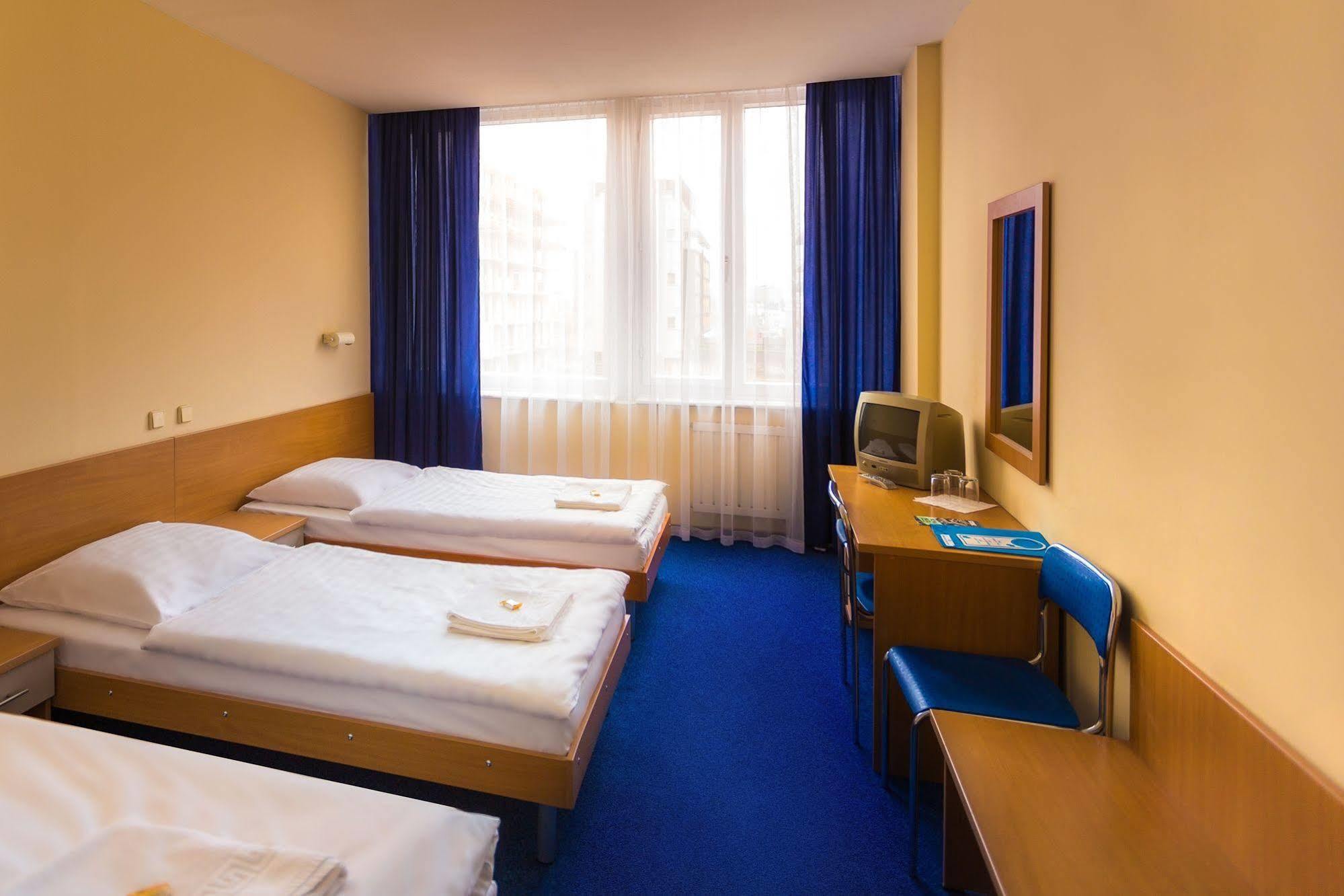 Dom Turystyczny Indigo Hostel Krasków Εξωτερικό φωτογραφία