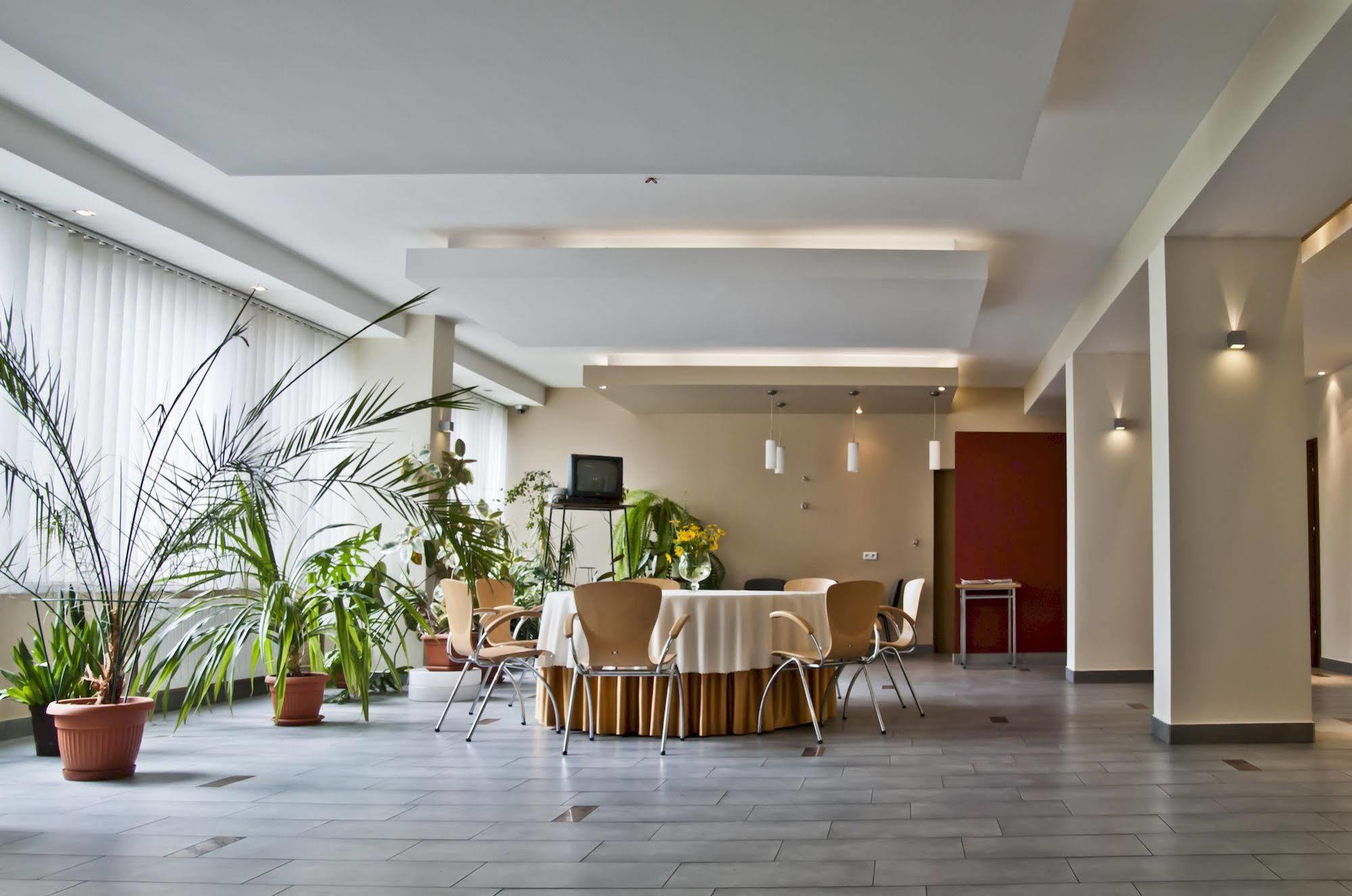 Dom Turystyczny Indigo Hostel Krasków Εξωτερικό φωτογραφία